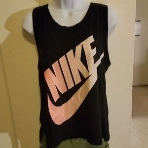 Nike workout top